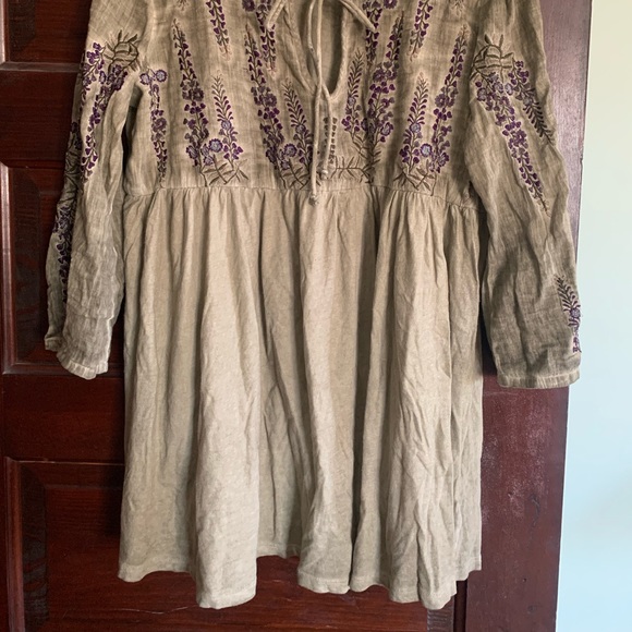 Anthropologie Meadow Rue Embroidered Top - Picture 3 of 3